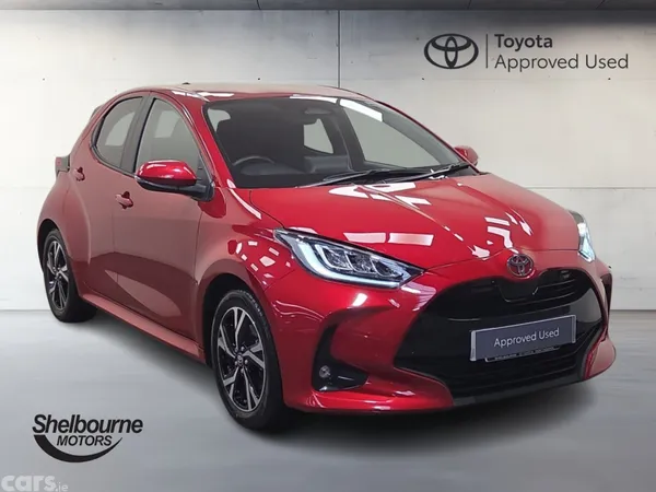 Toyota Yaris Hatchback, Petrol Hybrid, 2025, Red