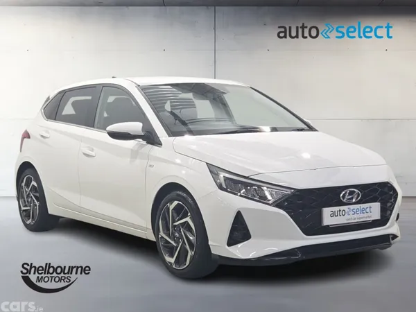 Hyundai i20 Hatchback, Petrol, 2023, White