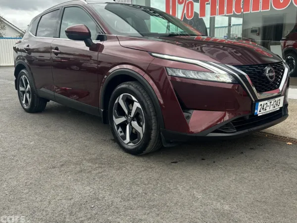 Nissan Qashqai MPV, Petrol, 2024, Red
