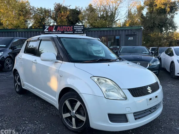 Suzuki Swift Hatchback, Petrol, 2009, White