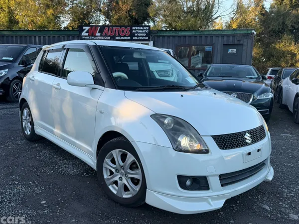 Suzuki Swift Hatchback, Petrol, 2009, White