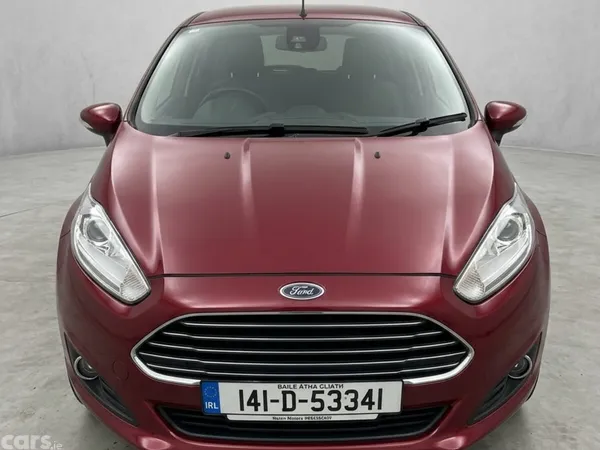 Ford Fiesta Hatchback, Petrol, 2014, Red