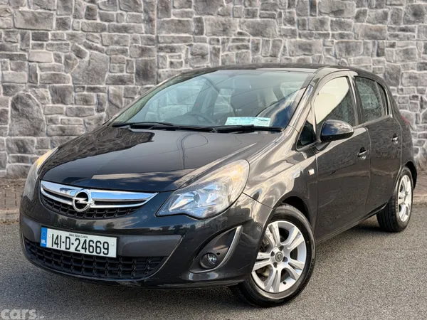 Opel Corsa Hatchback, Petrol, 2014, Black