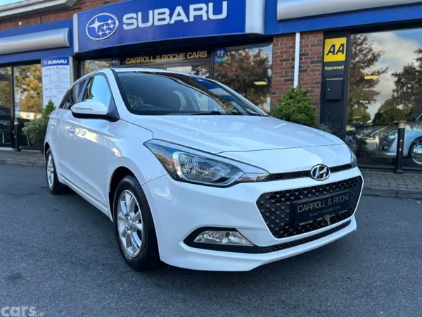 Hyundai i20 Hatchback, Petrol, 2018, White