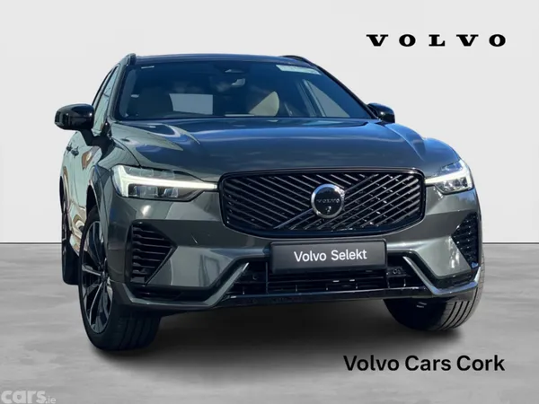 Volvo XC60 SUV, Petrol Plug-in Hybrid, 2026, Green