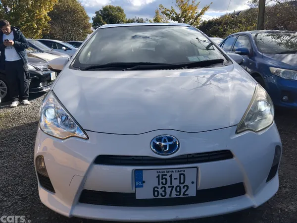 Toyota Aqua Hatchback, Petrol Hybrid, 2015, White