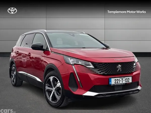 Peugeot 5008 MPV, Diesel, 2022, Red