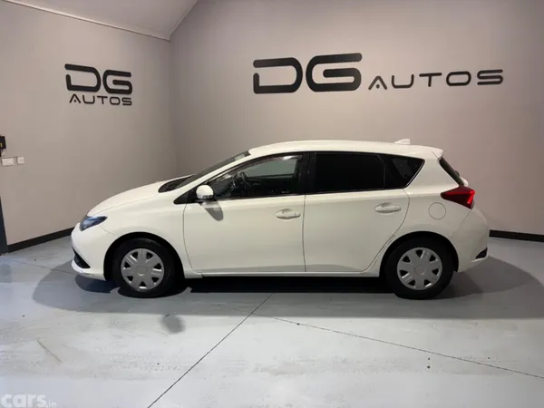Toyota Auris Van, Diesel, 2016, White