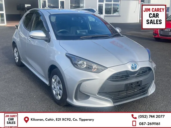 Toyota Yaris Hatchback, Petrol Hybrid, 2020, Silver