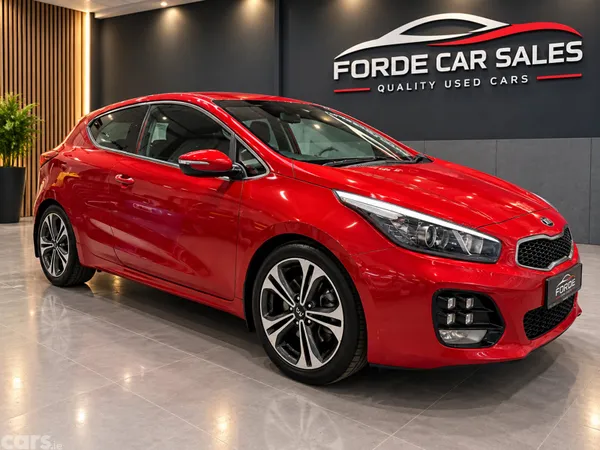 Kia Ceed Hatchback, Diesel, 2017, Red