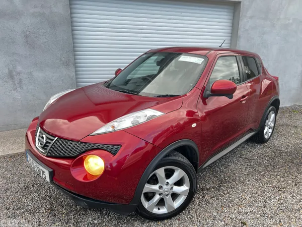 Nissan Juke SUV, Petrol, 2012, Red