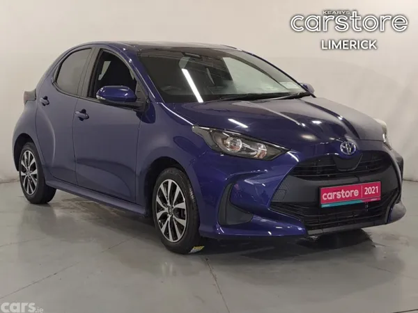 Toyota Yaris Hatchback, Petrol Hybrid, 2021, Blue