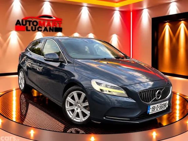 Volvo V40 Hatchback, Diesel, 2019, Blue