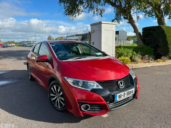 Honda Civic Hatchback, Diesel, 2016, Red