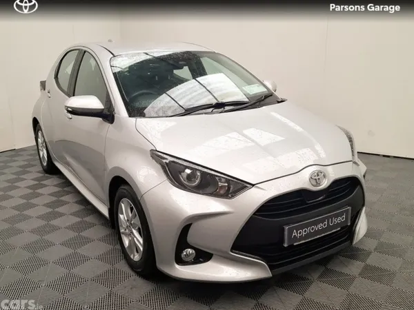Toyota Yaris Hatchback, Petrol, 2021, Silver