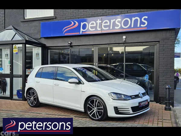 Volkswagen Golf Hatchback, Diesel, 2016, White