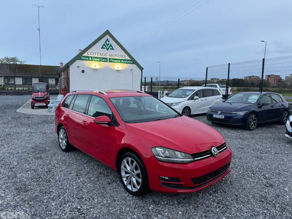 Volkswagen Golf Estate, Petrol, 2017, Red