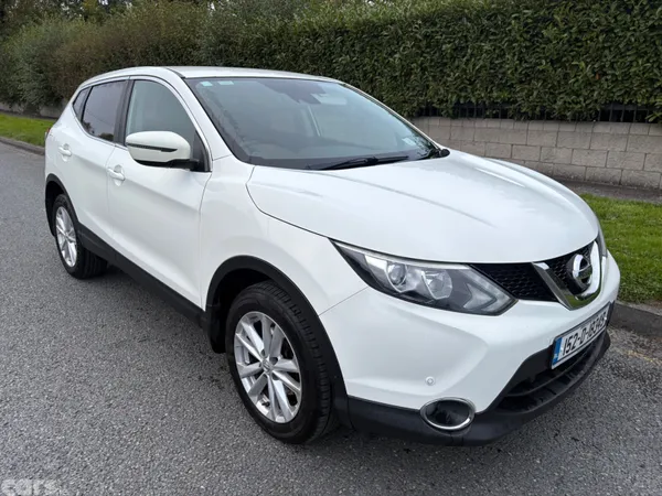 Nissan Qashqai Hatchback, Diesel, 2015, White