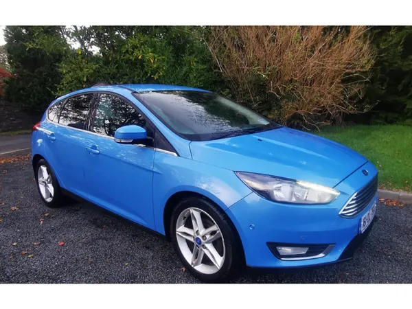 Ford Focus Hatchback, Petrol, 2016, Blue