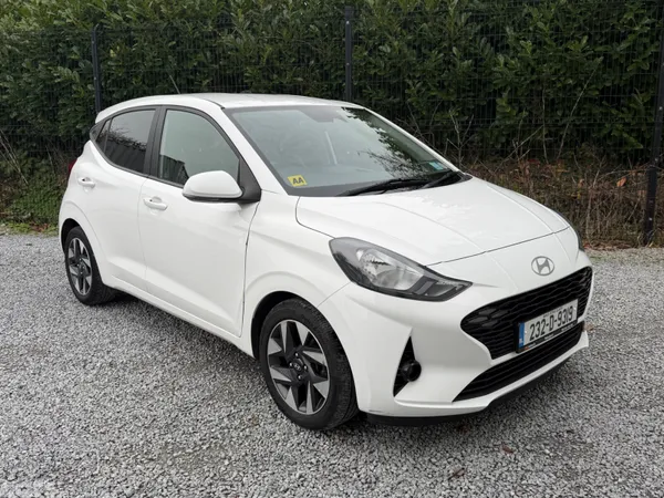 Hyundai i10 Hatchback, Petrol, 2023, White