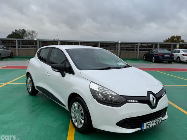 Renault Clio Hatchback, Petrol, 2015, White