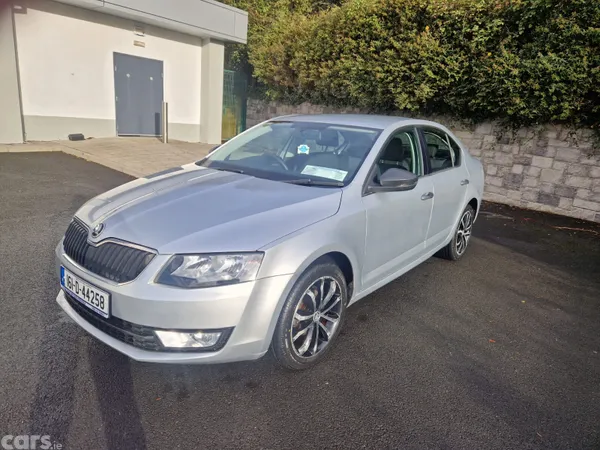 Skoda Octavia Saloon, Diesel, 2016, Silver