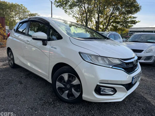 Honda Fit Hatchback, Petrol Hybrid, 2017, White
