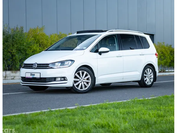 Volkswagen Touran MPV, Diesel, 2016, White