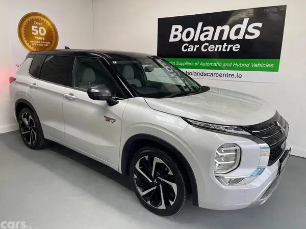 Mitsubishi Outlander SUV, Petrol Plug-in Hybrid, 2022, White