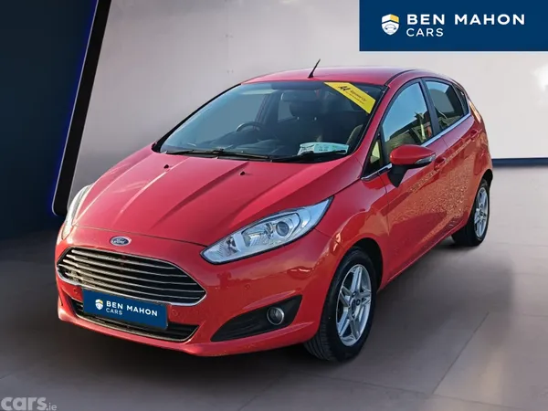 Ford Fiesta Hatchback, Petrol, 2013, Red
