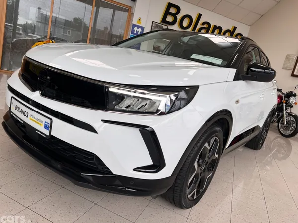 Opel Grandland X SUV, Petrol Plug-in Hybrid, 2024, White