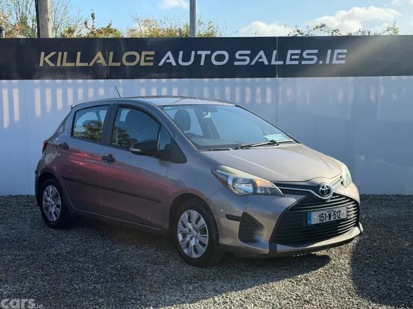 Toyota Yaris Hatchback, Petrol, 2015, Beige