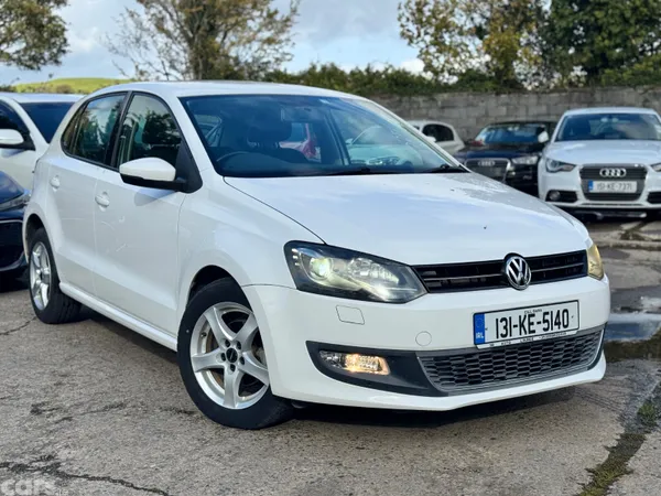 Volkswagen Polo Hatchback, Petrol, 2013, White