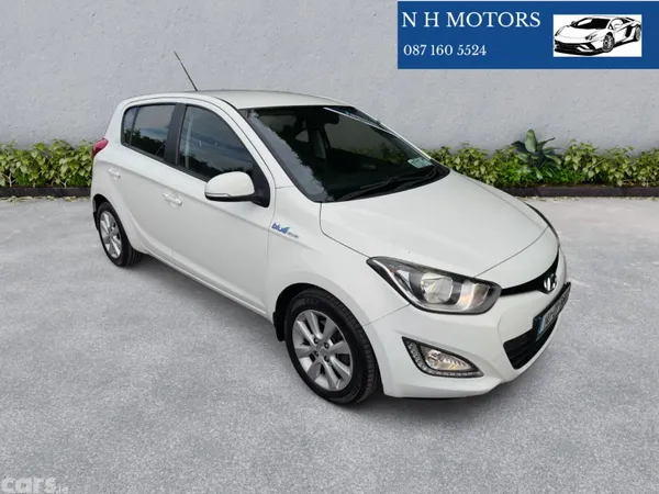 Hyundai i20 Hatchback, Diesel, 2014, White