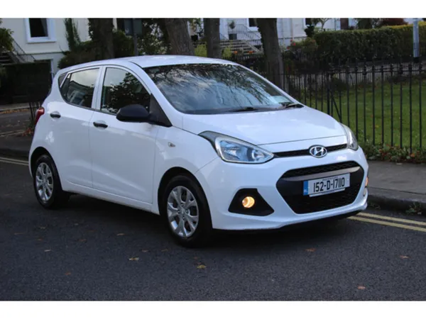 Hyundai i10 Hatchback, Petrol, 2015, White