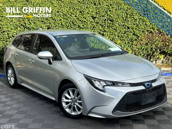 Toyota Corolla Estate, Petrol Hybrid, 2021, Silver