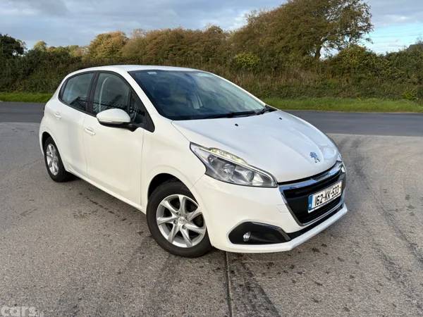 Peugeot 208 Hatchback, Petrol, 2016, White