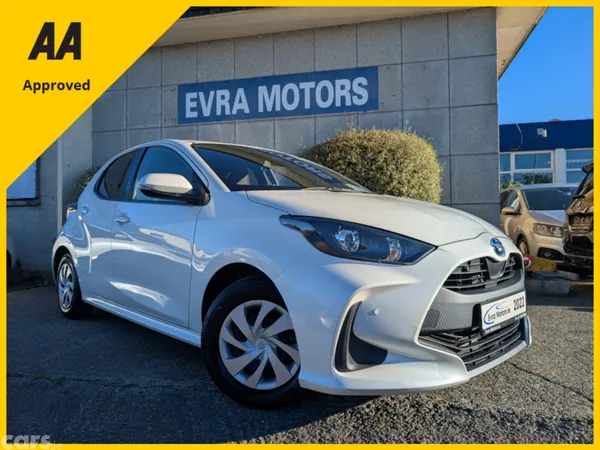 Toyota Yaris Hatchback, Petrol Hybrid, 2022, White