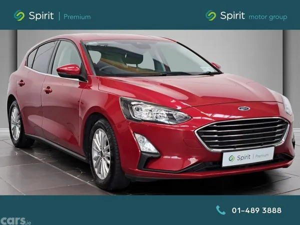 Ford Focus Hatchback, Petrol Hybrid, 2021, Red