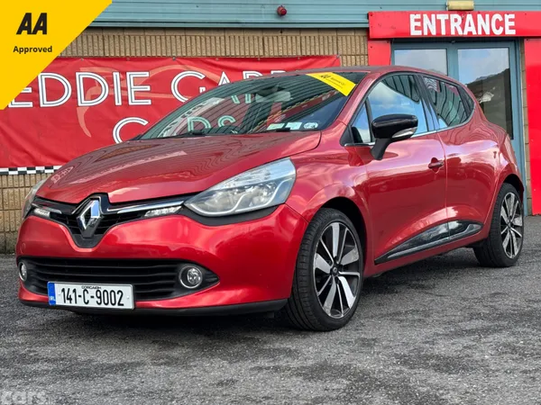 Renault Clio Hatchback, Diesel, 2014, Red
