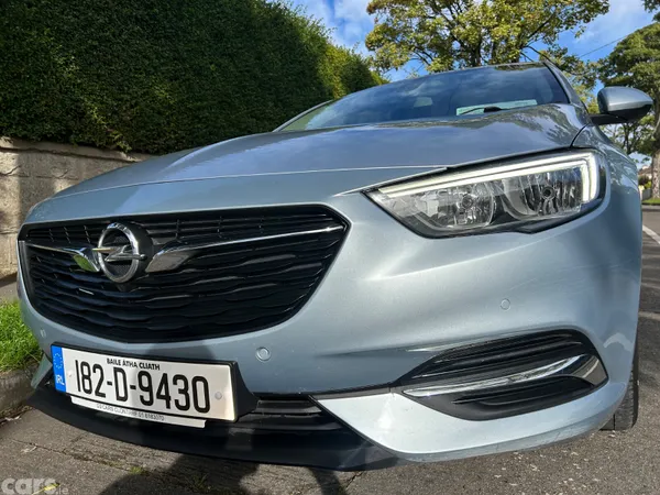 Opel Insignia Hatchback, Diesel, 2018, Grey
