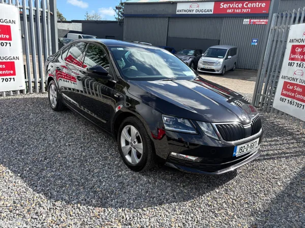 Skoda Octavia Saloon, Diesel, 2019, Black