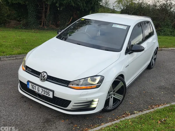 Volkswagen Golf Hatchback, Diesel, 2016, White