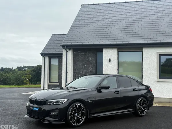 BMW 3-Series Saloon, Petrol Hybrid, 2022, Black