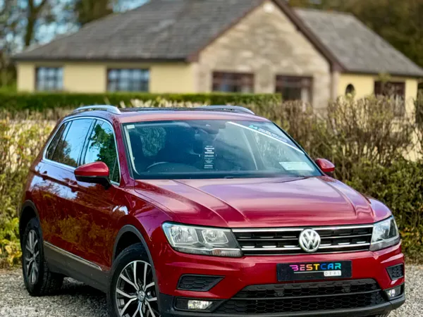 Volkswagen Tiguan SUV, Diesel, 2017, Red