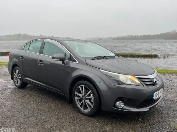 Toyota Avensis Saloon, Diesel, 2015, Grey