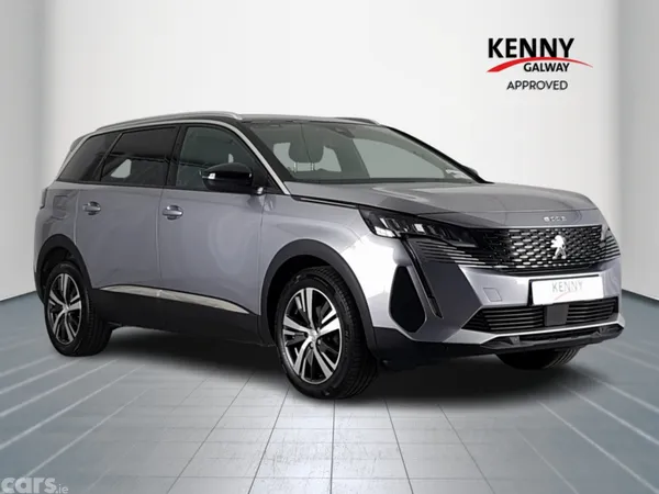 Peugeot 5008 MPV, Diesel, 2025, Grey