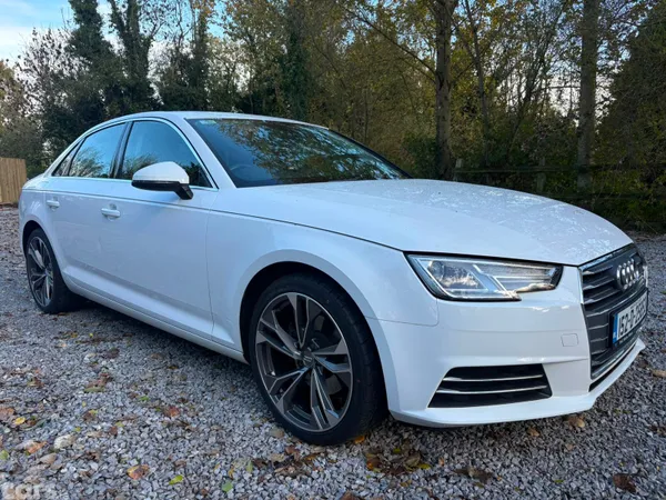 Audi A4 Saloon, Petrol, 2015, White