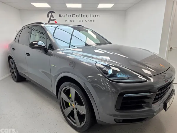 Porsche Cayenne Estate, Petrol Hybrid, 2023, Grey