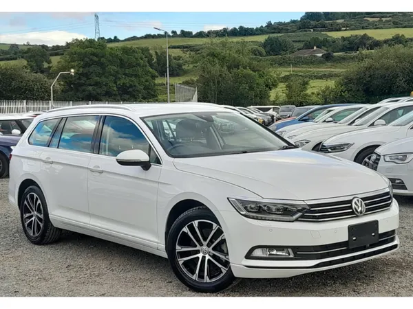 Volkswagen Passat Estate, Petrol, 2016, White